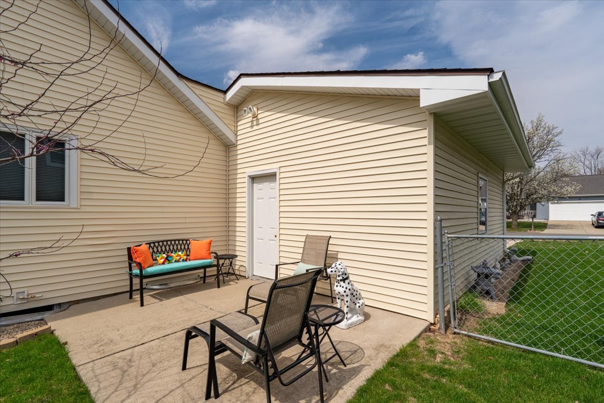 5 Devon Road Bloomington, IL 61704 - Photo 34 of 42