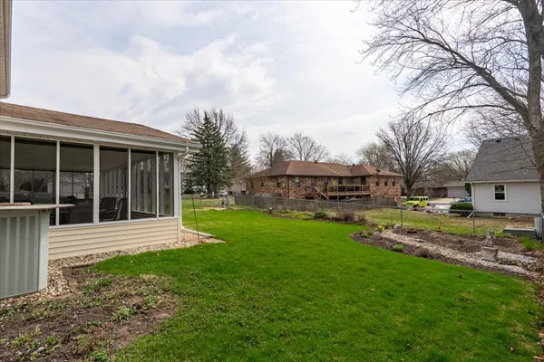 $299,000 | 5 Devon Road, Bloomington, IL 61704