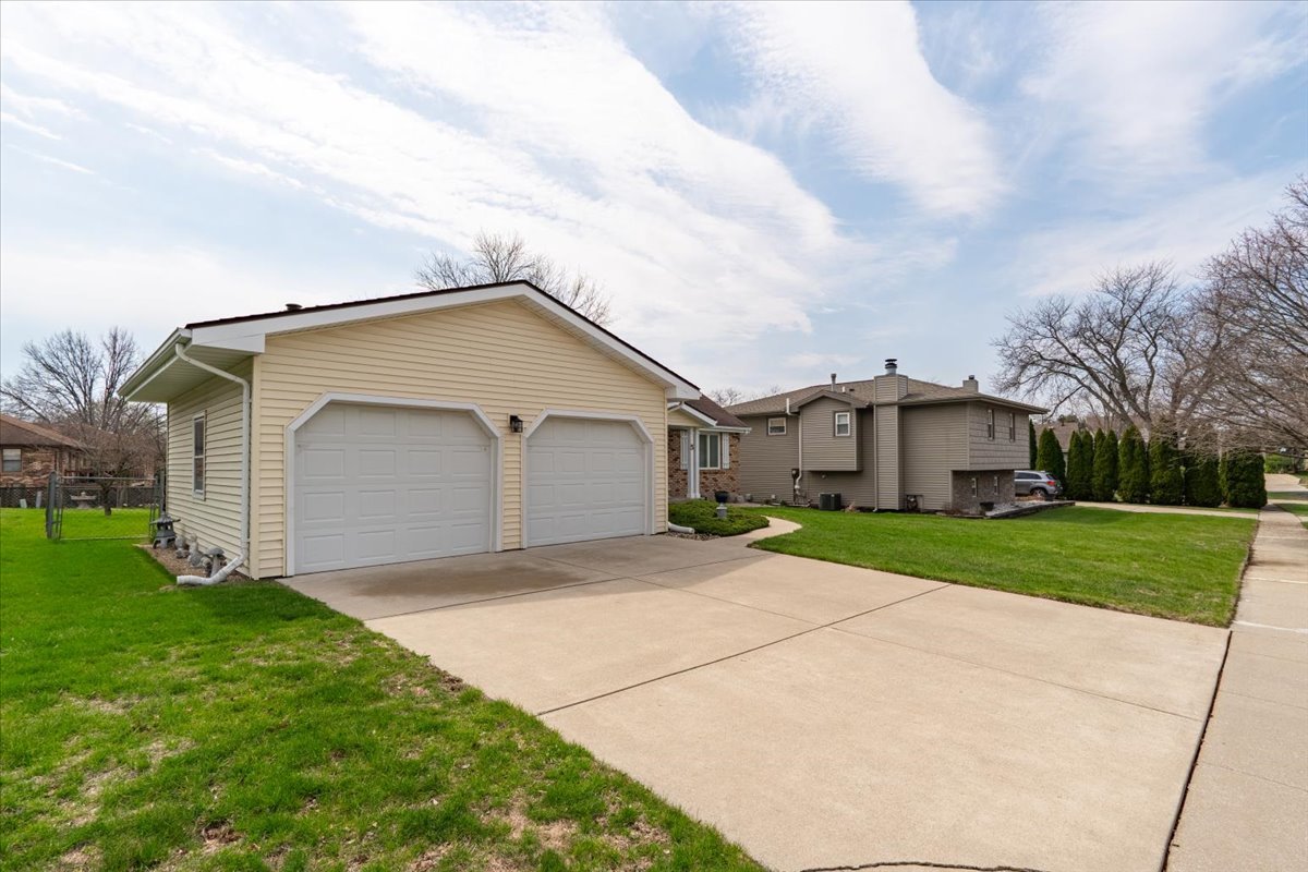 5 Devon Road Bloomington, IL 61704 - Photo 36 of 42