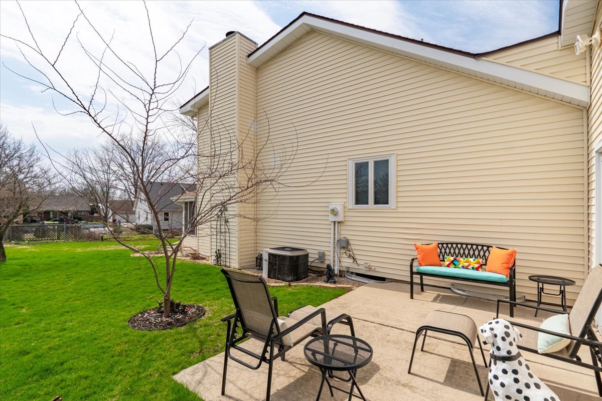 5 Devon Road Bloomington, IL 61704 - Photo 39 of 42