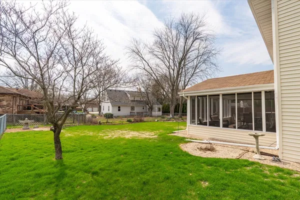 $299,000 | 5 Devon Road, Bloomington, IL 61704