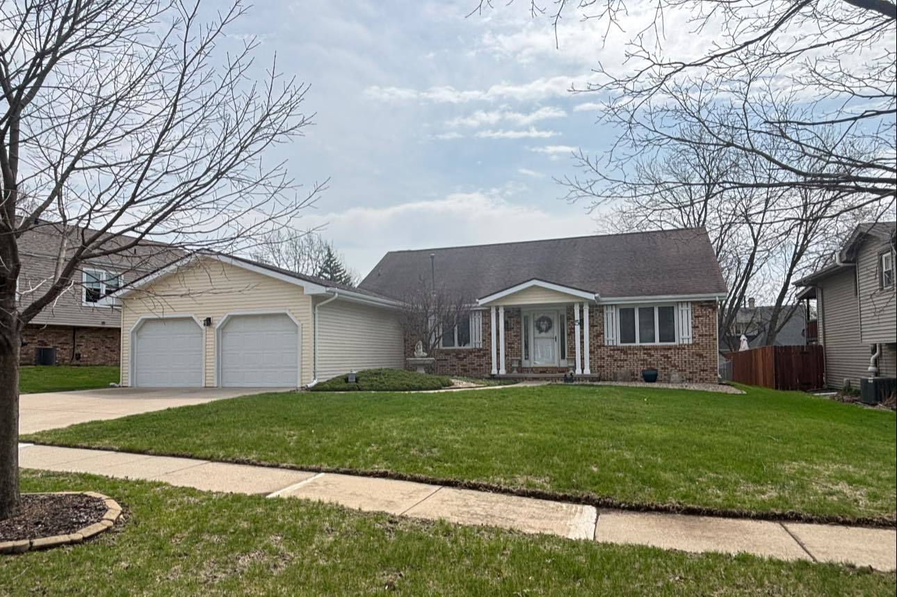 5 Devon Road Bloomington, IL 61704 - Photo 5 of 42