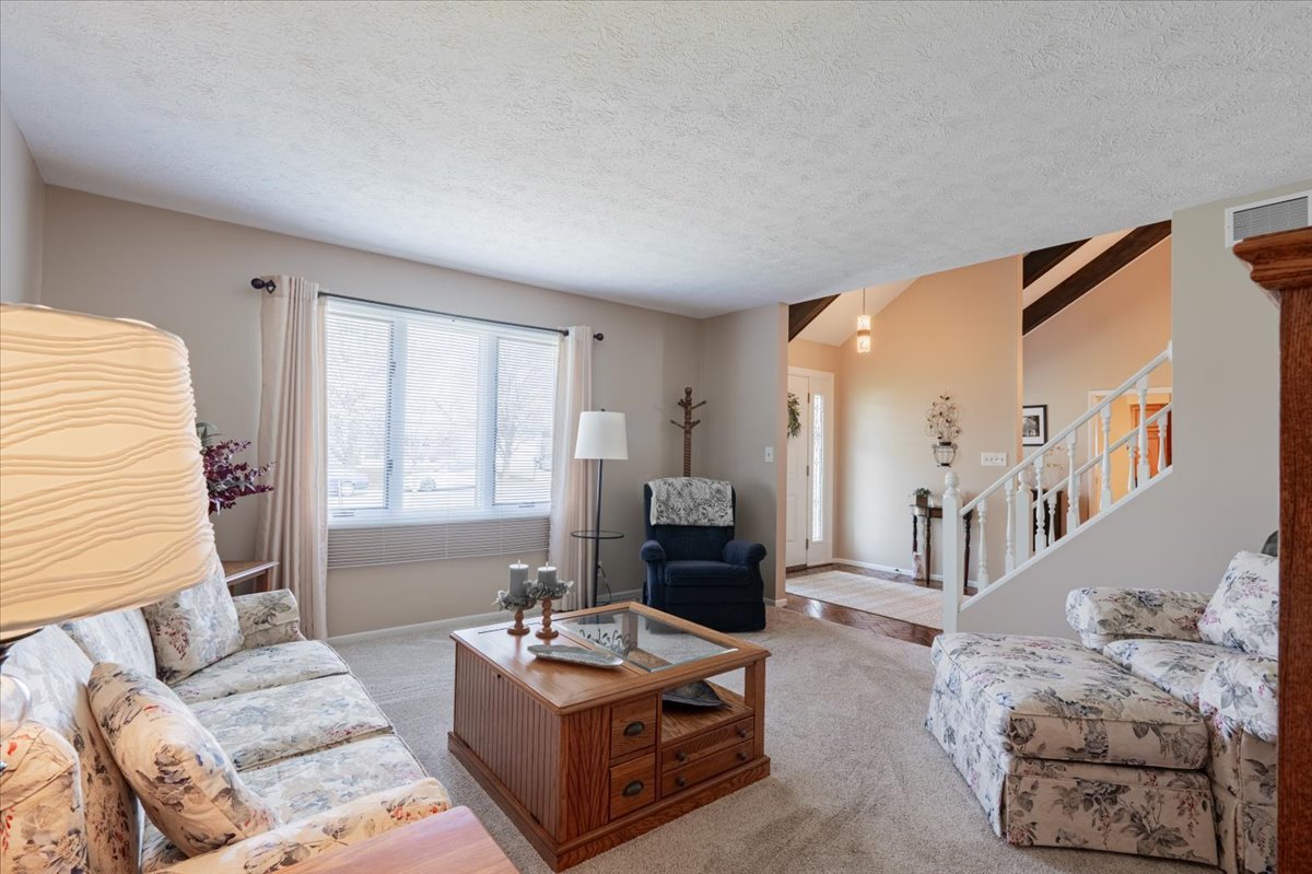 5 Devon Road Bloomington, IL 61704 - Photo 8 of 42