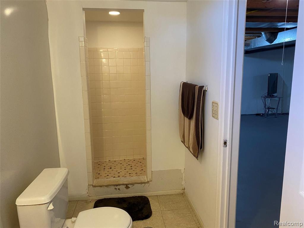 24242 Old Kent Road North Warren, MI 48091 - Photo 17 of 17