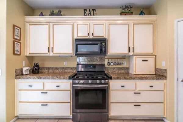 $575,000 | 41720 Amberley Street, Indio, CA 92203