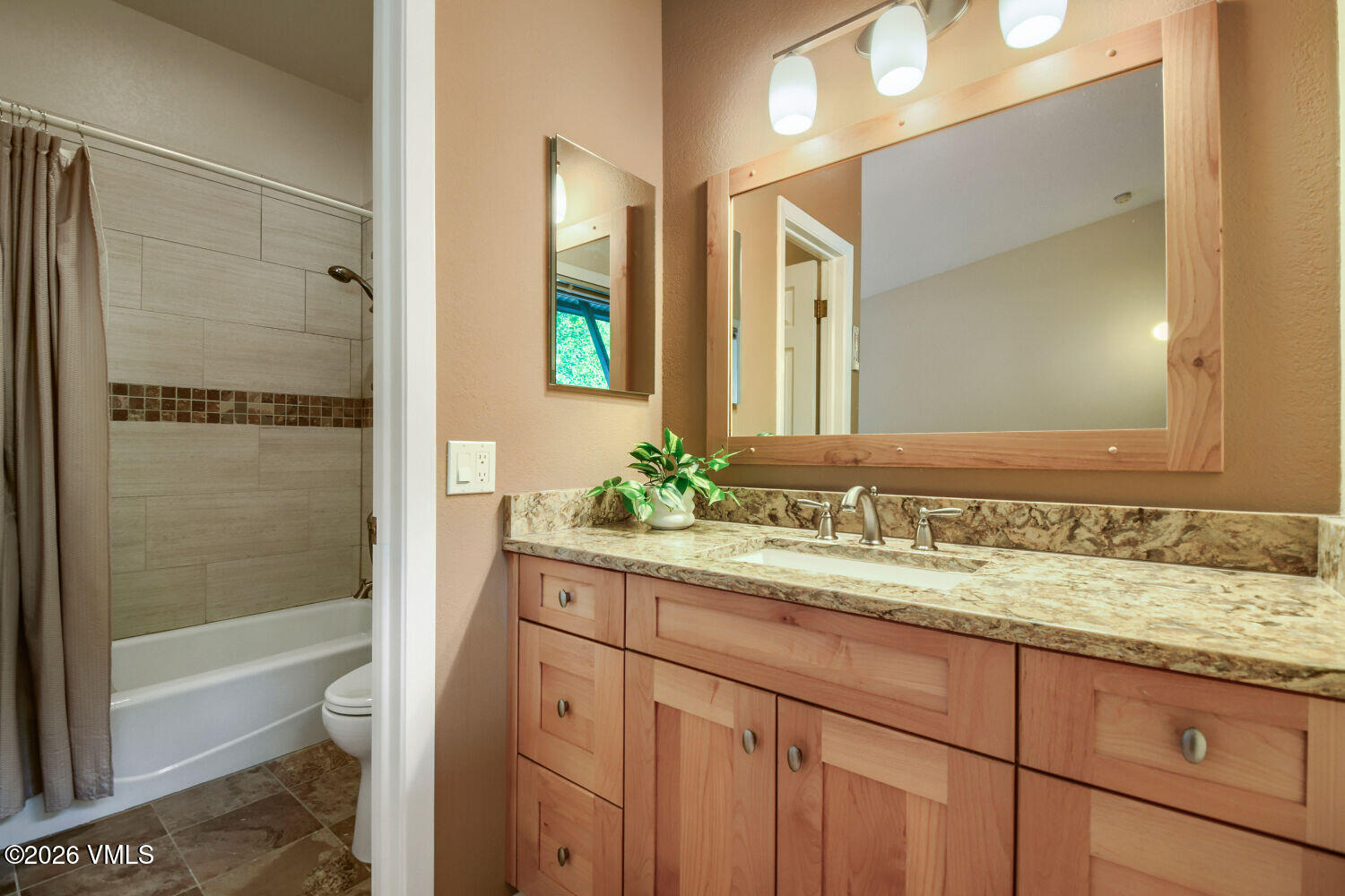 2570 Kinnickinnick Road, Unit H4 Vail, CO 81657 - Photo 11 of 29 2570 Kinnickinnick Road H4 - Web Quality