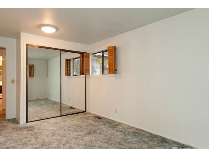 14044 Lenora Place North Seattle, WA 98133 - Photo 20 of 26