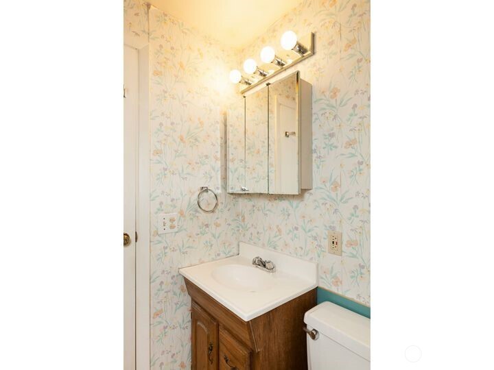 14044 Lenora Place North Seattle, WA 98133 - Photo 24 of 26