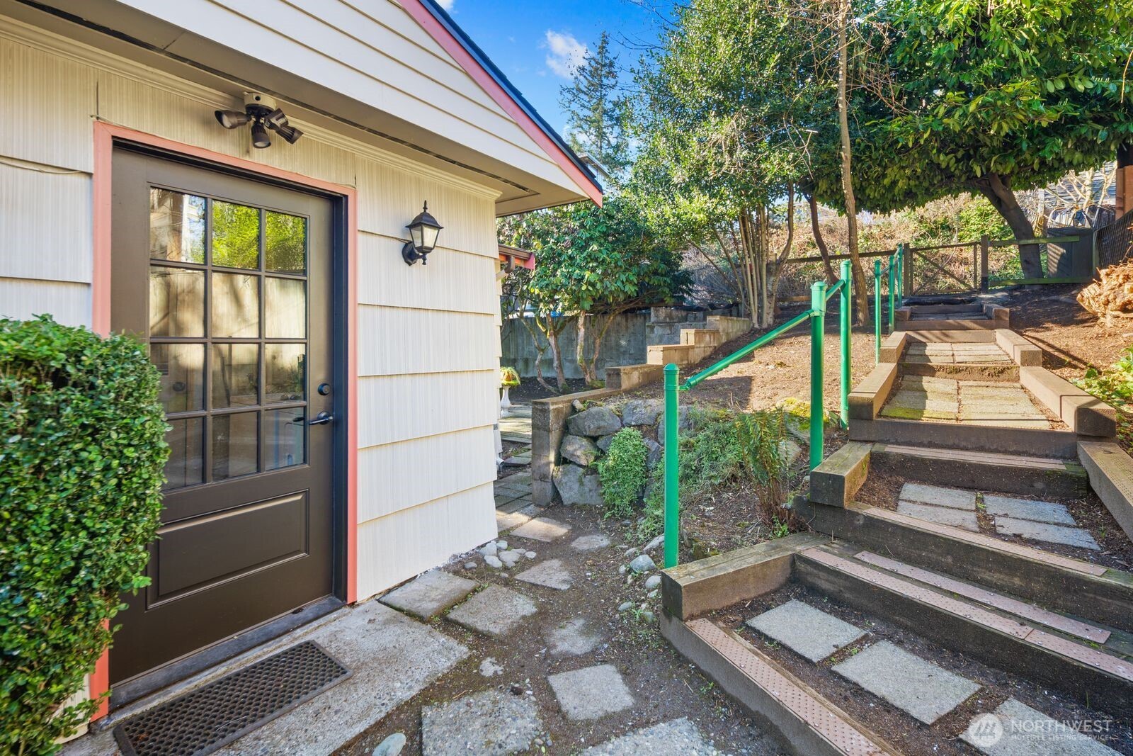 14044 Lenora Place North Seattle, WA 98133 - Photo 4 of 26