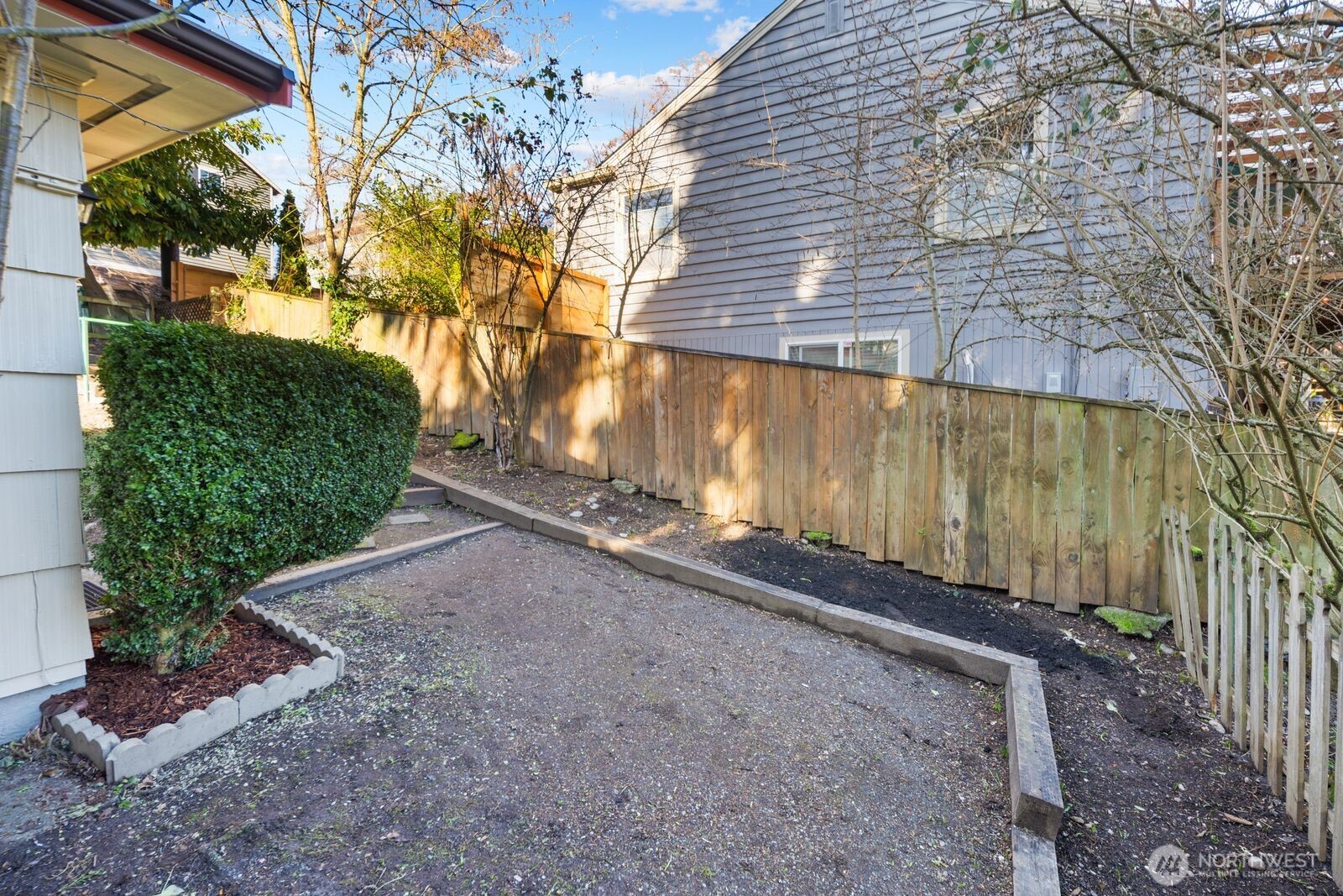 14044 Lenora Place North Seattle, WA 98133 - Photo 6 of 26