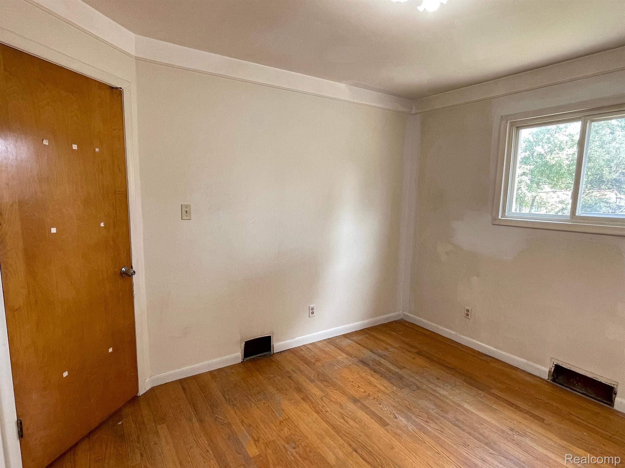 7951 Pardee Road Taylor, MI 48180 - Photo 18 of 34 Gallery Image 18