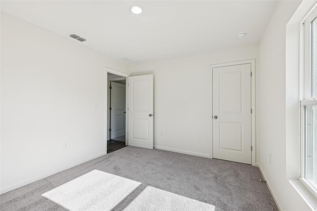 2243 Northwest 23rd Loop Ocala, FL 34475 - Photo 3 of 30