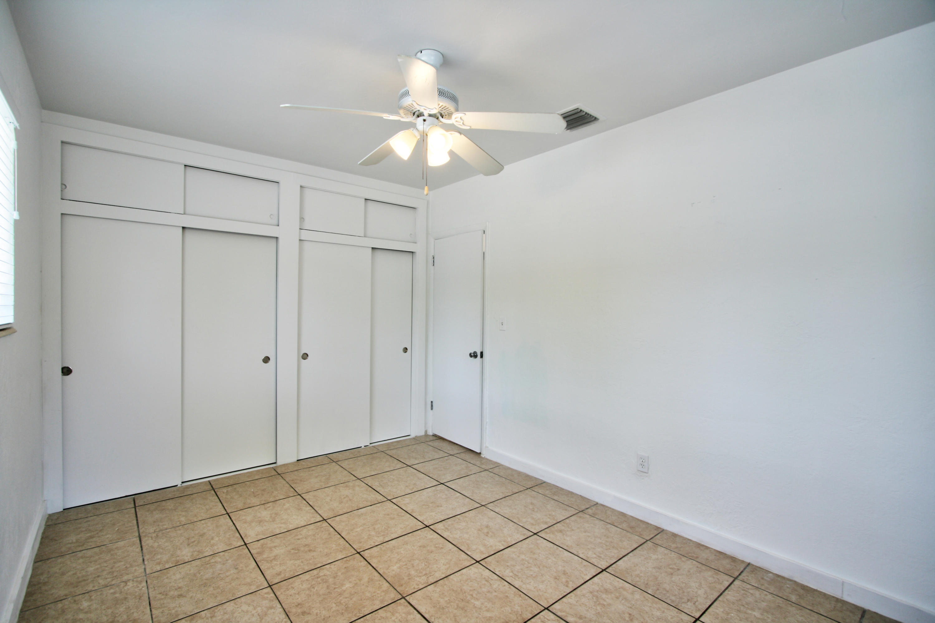 982 Oleander Road Key Largo, FL 33037 - Photo 4 of 25 1rst Bedb