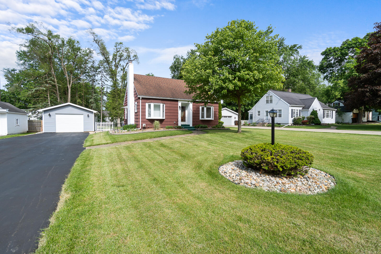 848 Springcrest Boulevard Jackson, MI 49203 - Photo 2 of 49 848 Springcrest Blvd, Jackson, MI 49203