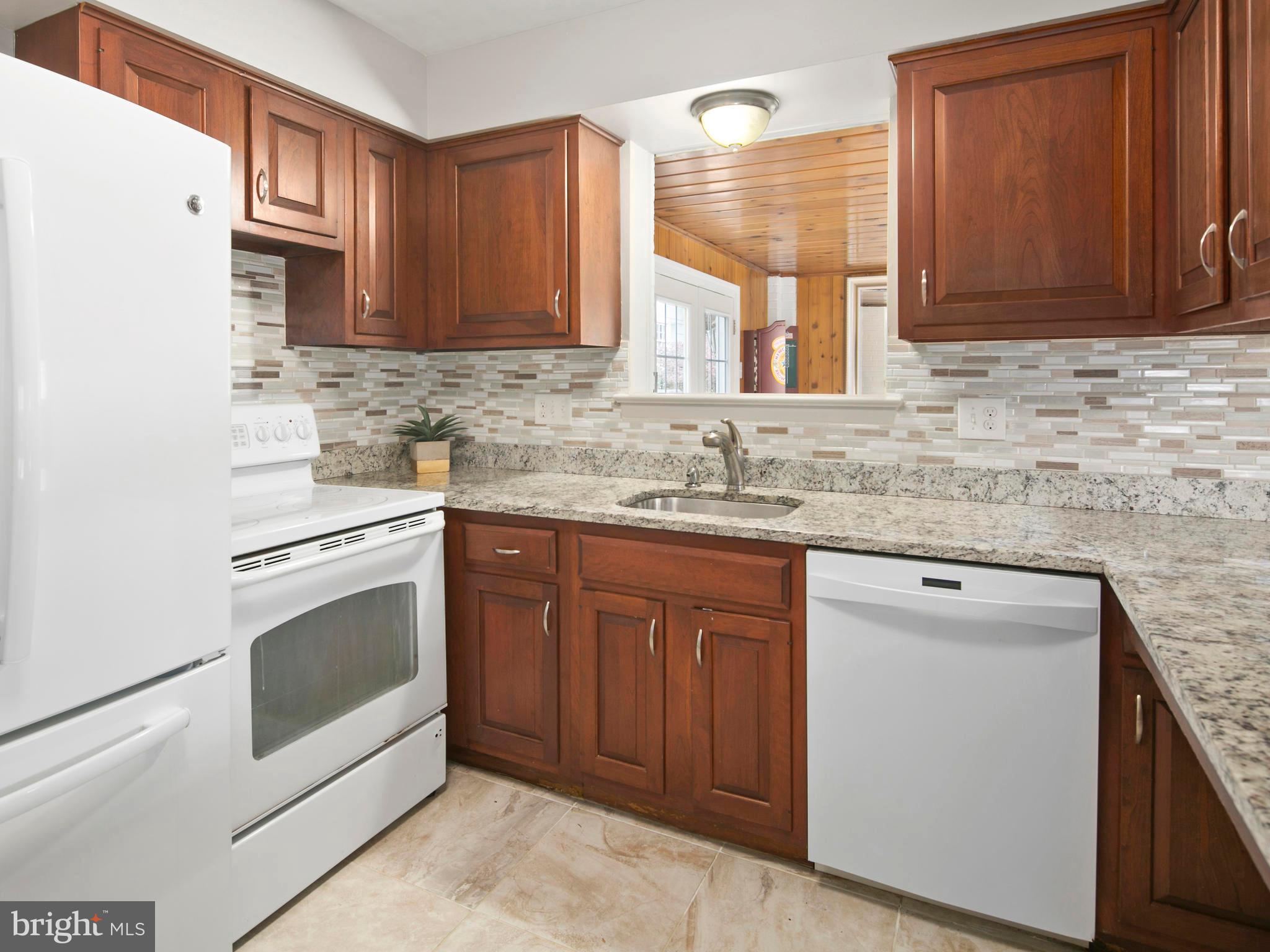 5912 Atteentee Road Springfield, VA 22150 - Photo 13 of 45