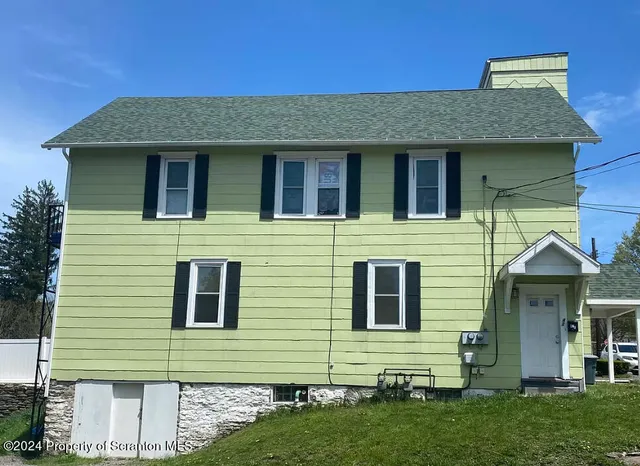 $2,100 | 42 Mill Street, Unit 2, Dallas, PA 18612