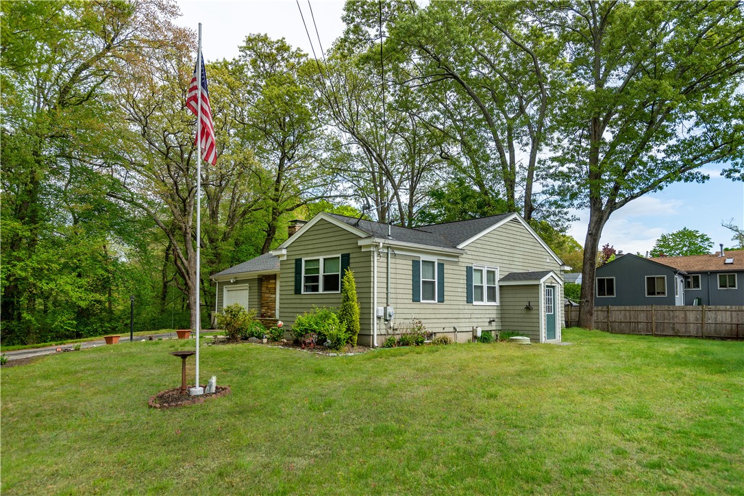 220 Alvin Street Warwick, RI 02886 - Photo 41 of 45