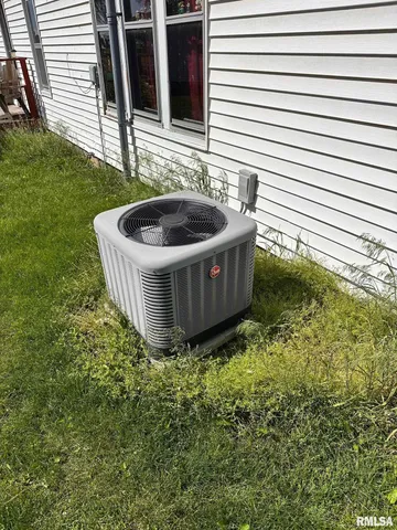 $52,000 | 617 Railroad Street, Chapin, IL 62628