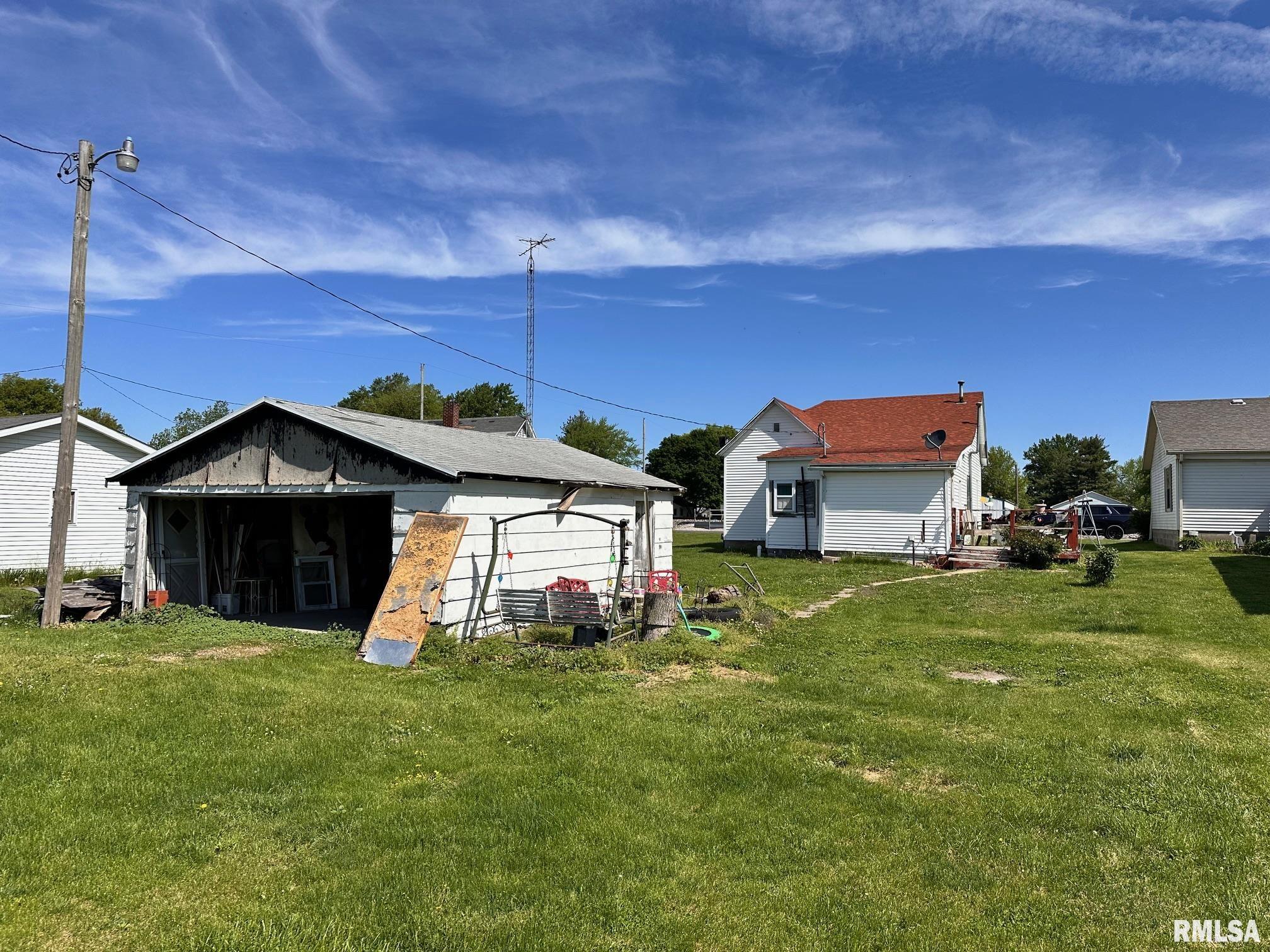 617 Railroad Street Chapin, IL 62628 - Photo 14 of 16