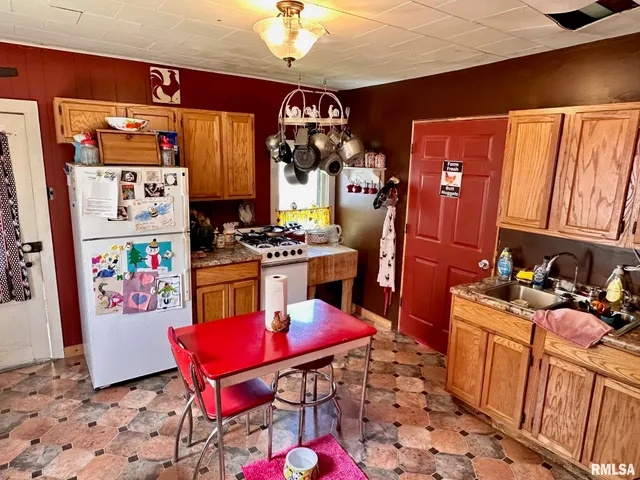 $52,000 | 617 Railroad Street, Chapin, IL 62628