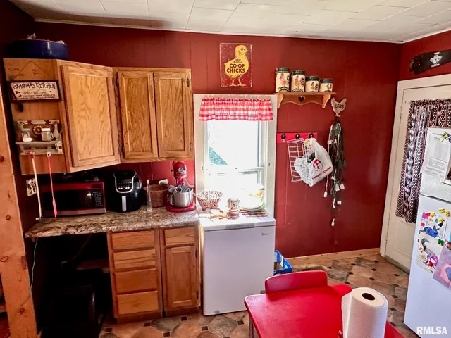 $52,000 | 617 Railroad Street, Chapin, IL 62628