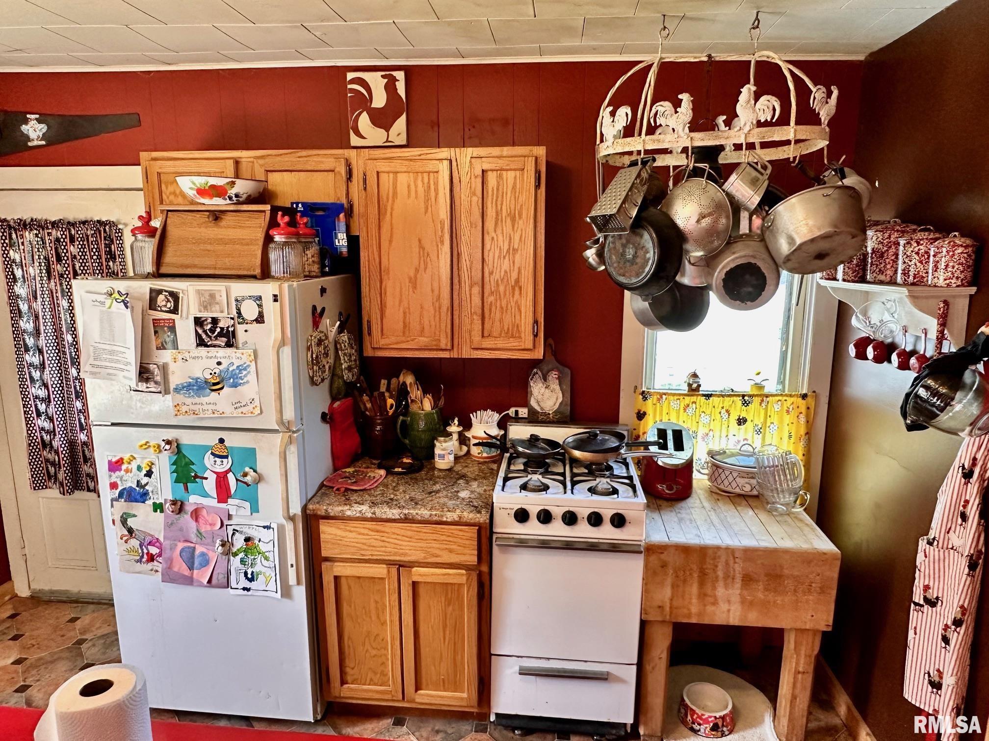 617 Railroad Street Chapin, IL 62628 - Photo 5 of 16