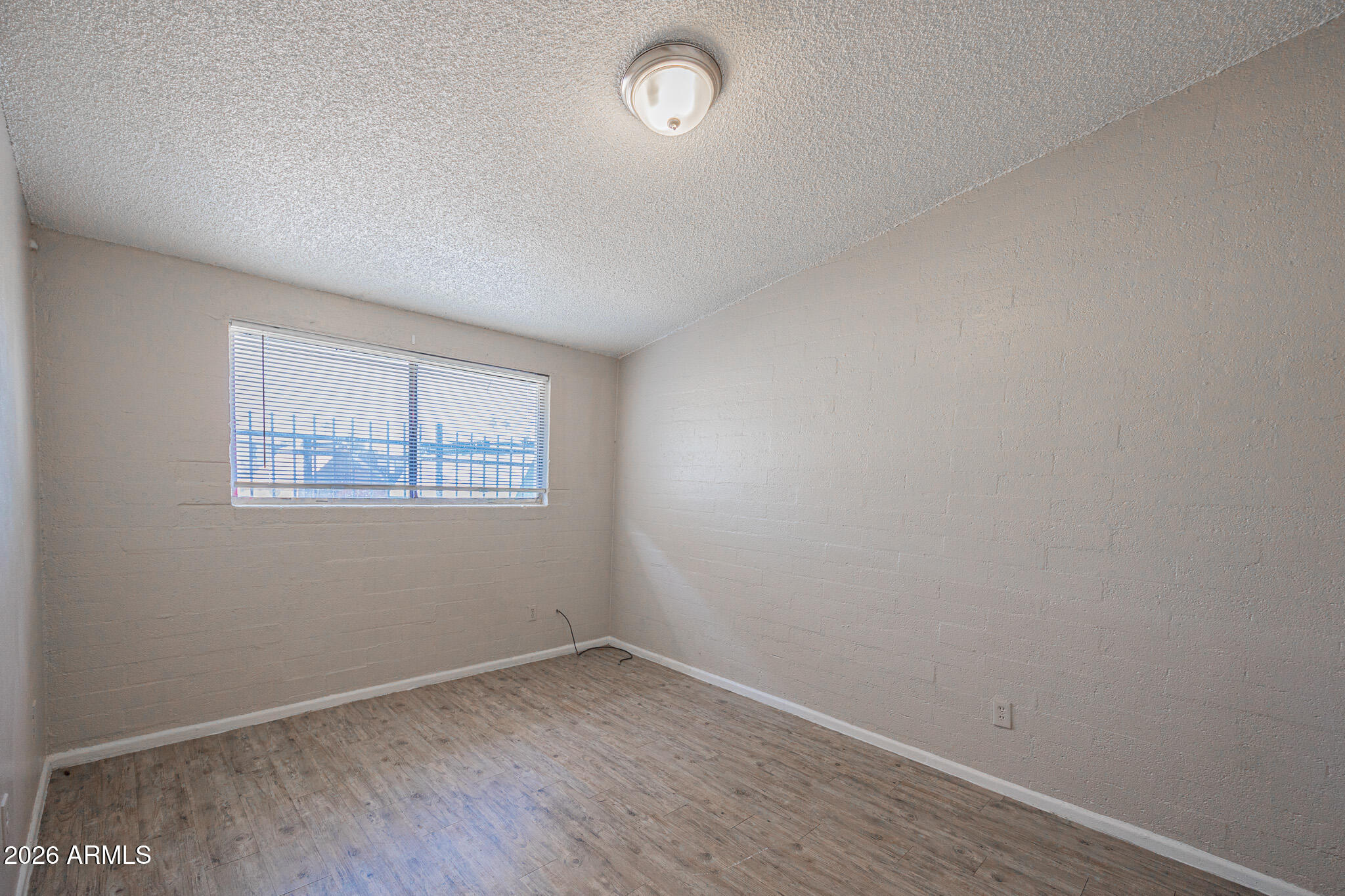 2123 West Devonshire Avenue, Unit 9 Phoenix, AZ 85015 - Photo 10 of 12 B33A7005