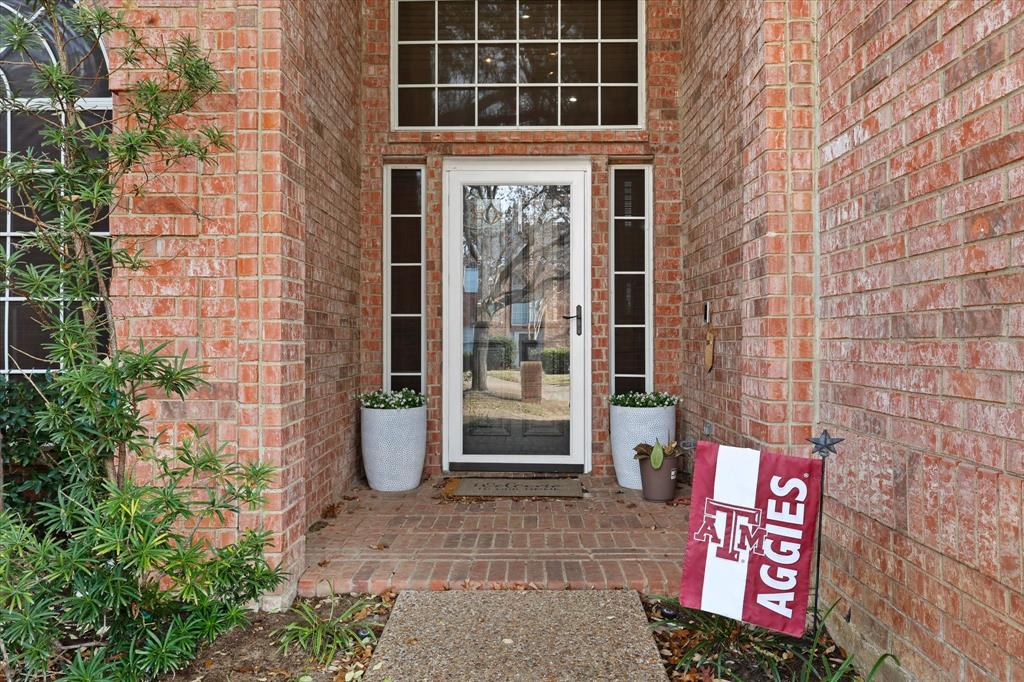 14624 Flanders Court Addison, TX 75001 - Photo 5 of 35