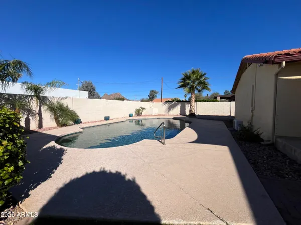 $740,000 | 802 East Roberts Road, Phoenix, AZ 85022
