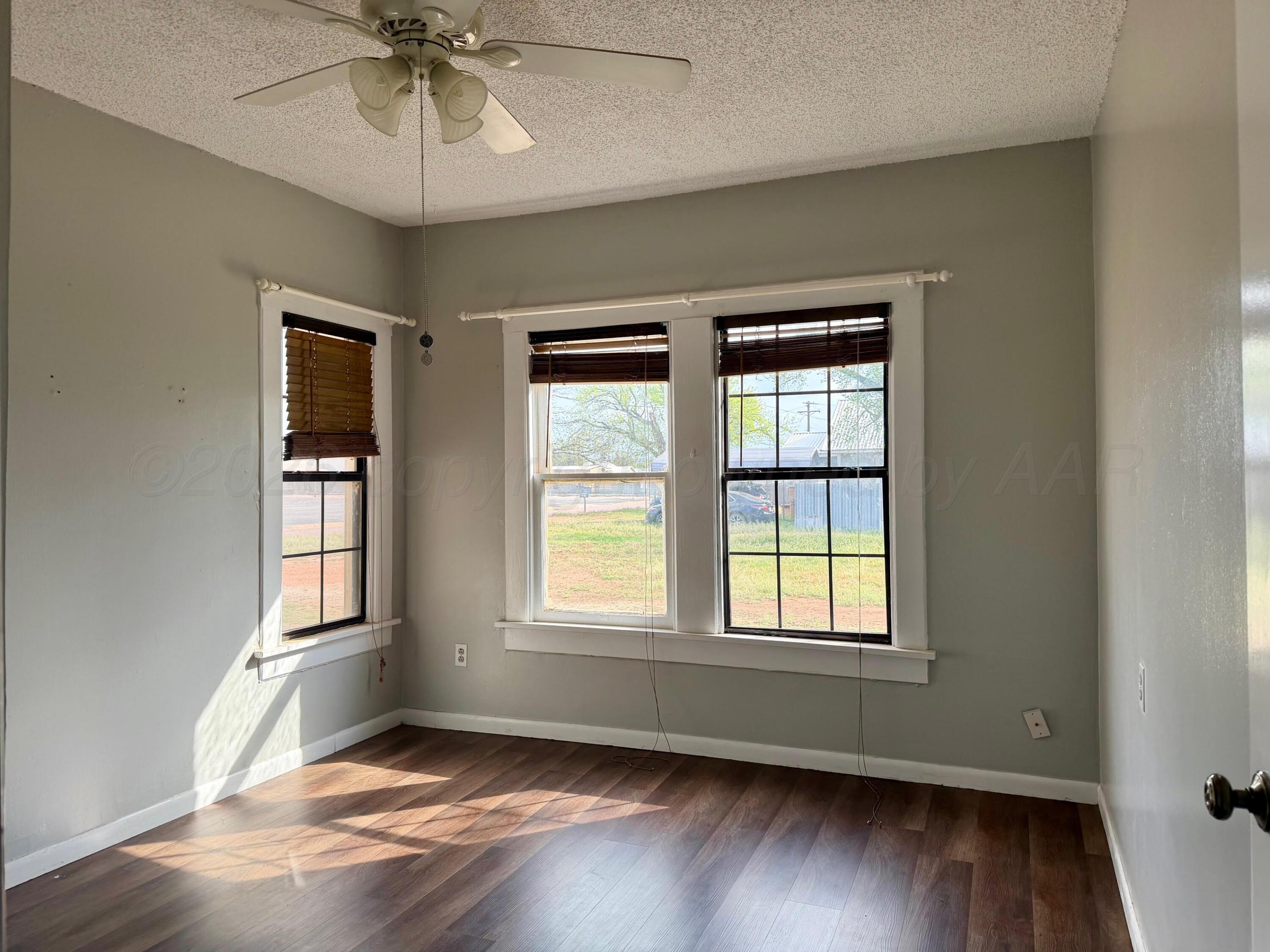 200 South Main Street Childress, TX 79201 - Photo 13 of 18 Bedroom 2