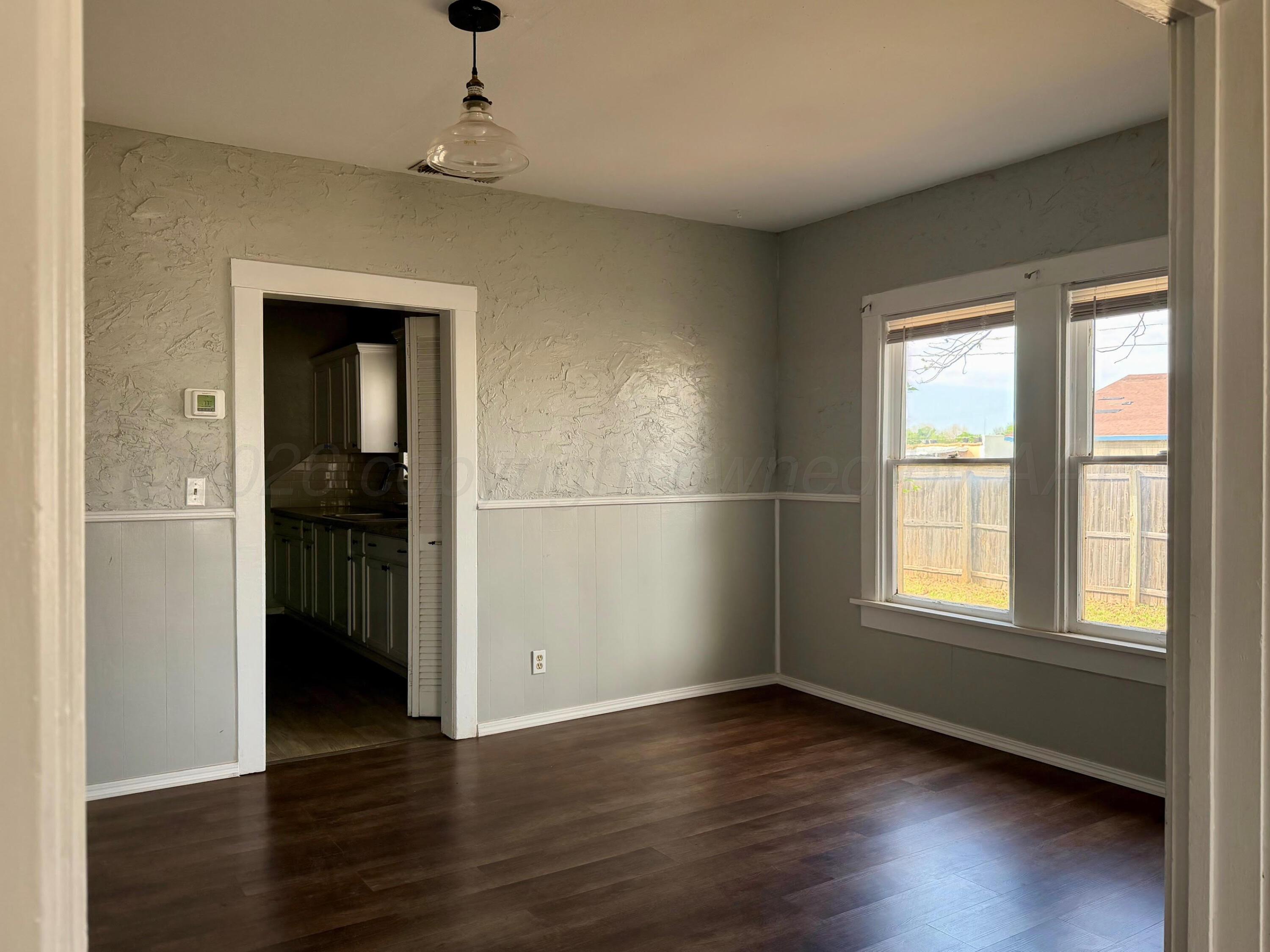 200 South Main Street Childress, TX 79201 - Photo 7 of 18 Dining
