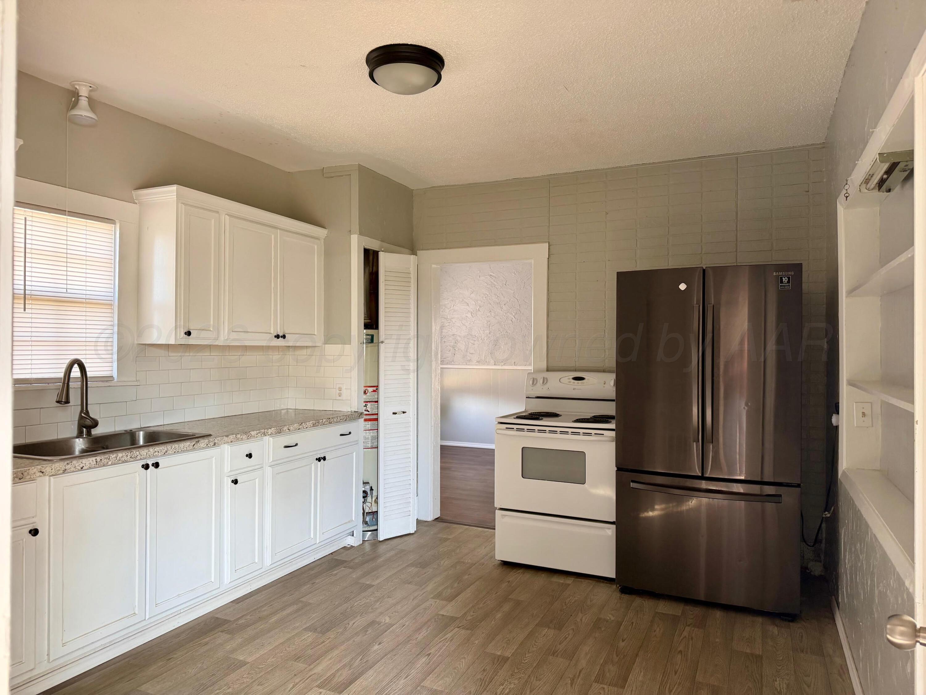 200 South Main Street Childress, TX 79201 - Photo 8 of 18 Kitchen