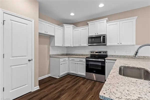$439,900 | 6055 Frye Bridge Road, Clemmons, NC 27012