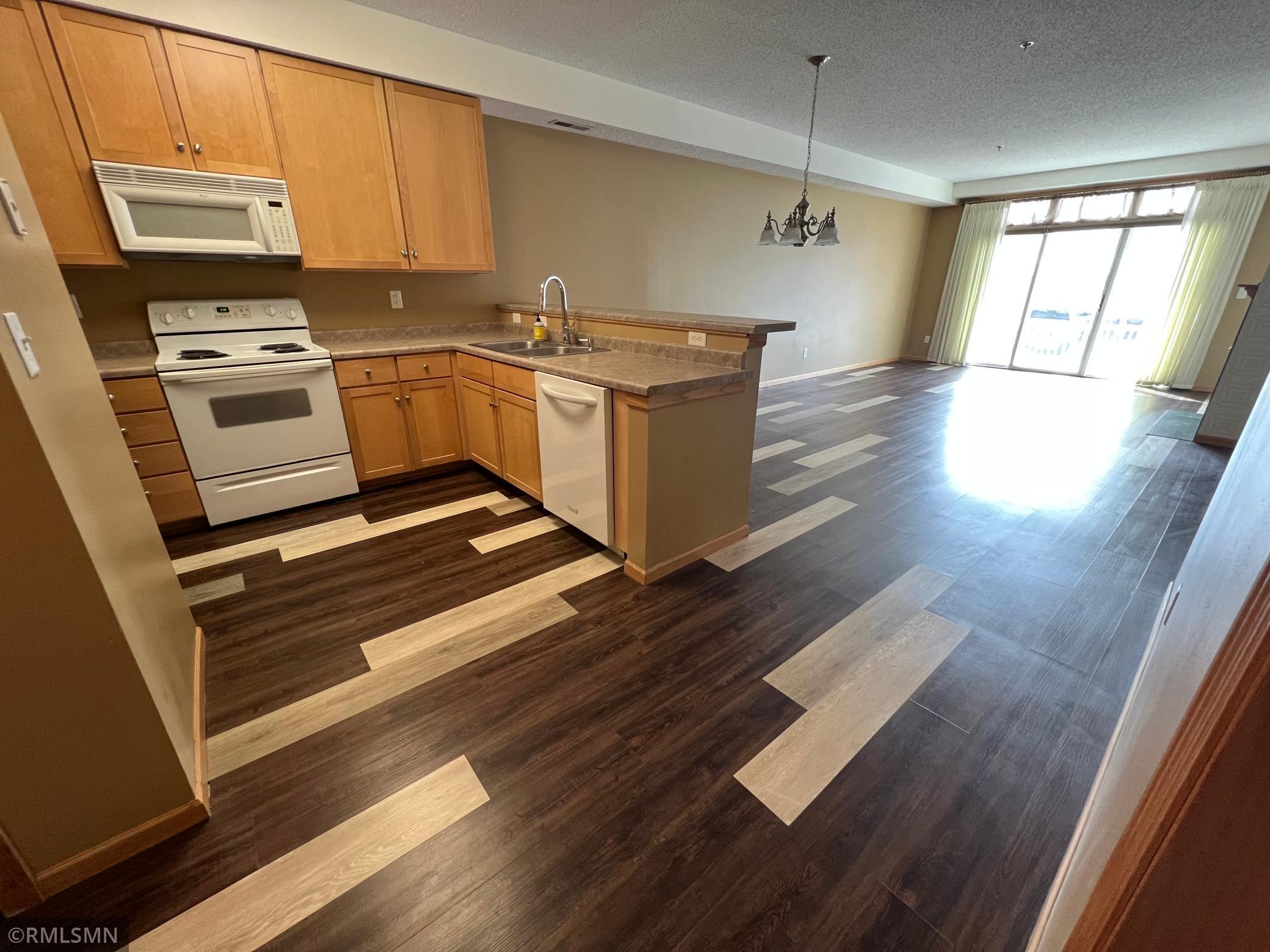 2100 Old School Road, Unit 105 Mound, MN 55364 - Photo 9 of 21