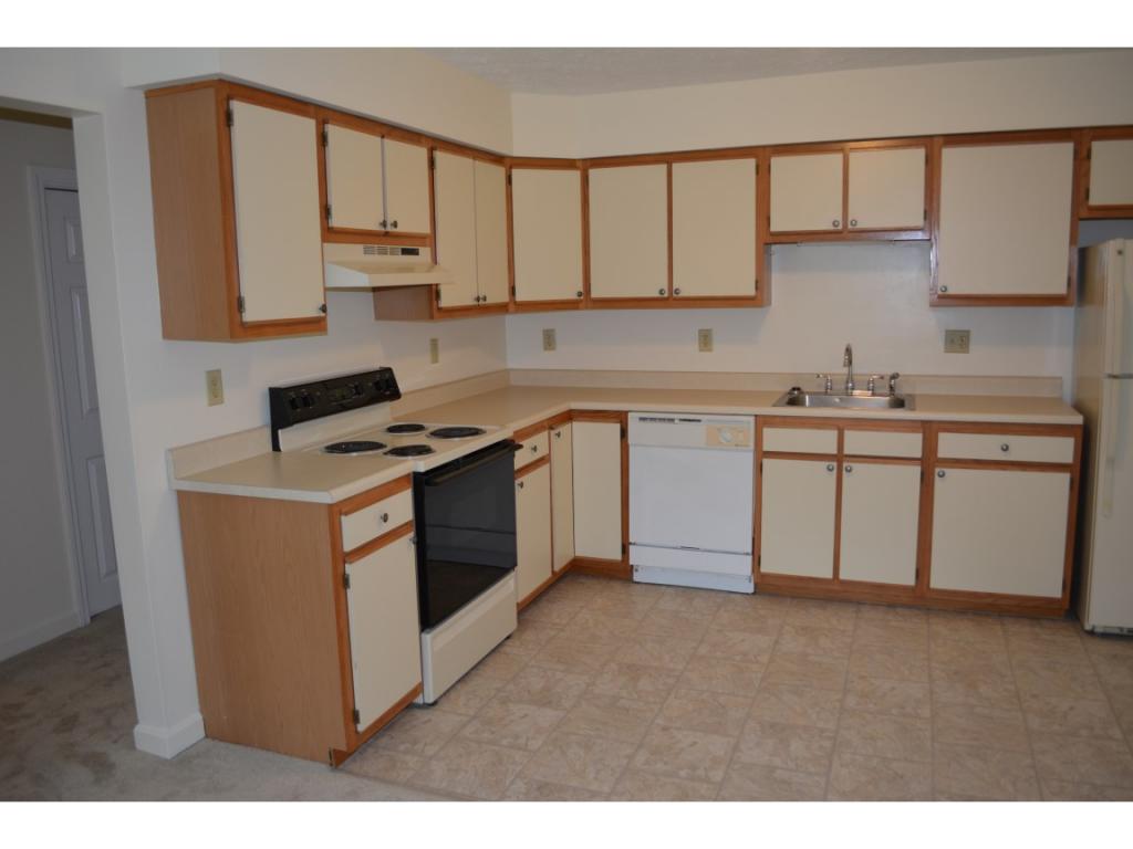 1991 Bodwell Road, Unit 24 Manchester, NH 03109 - Photo 15 of 17