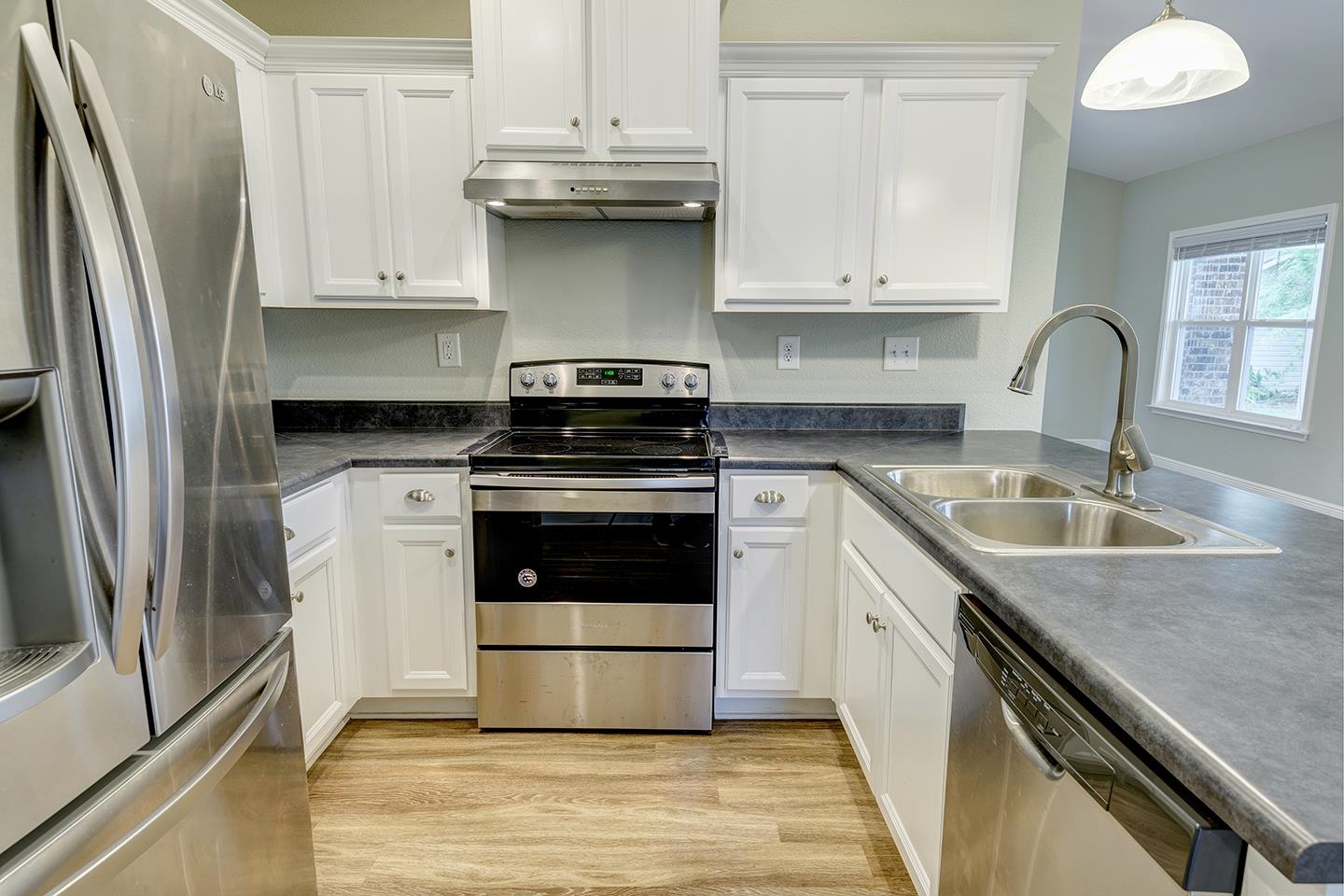 22206 6th Street Silverhill, AL 36576 - Photo 9 of 29