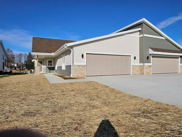 $496,900 | 3717 Newcastle Drive, Unit 34, Janesville, WI 53546