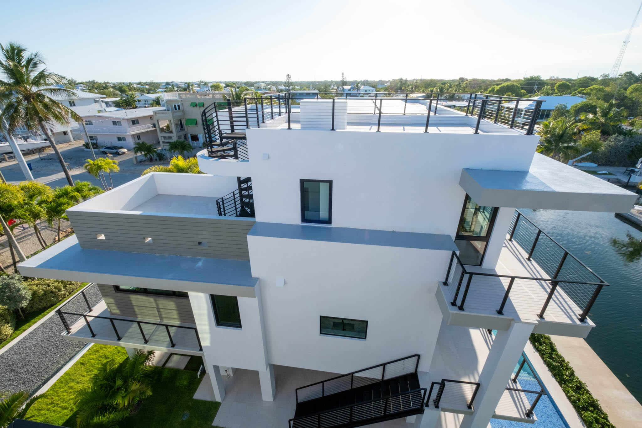 301 Buttonwood Circle, Unit B Key Largo, FL 33037 - Photo 42 of 52 Side