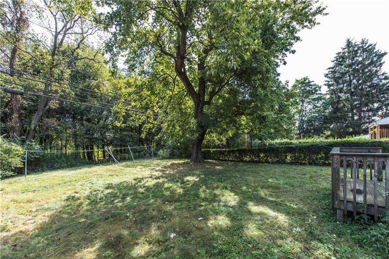 1514 Radford Road Pittsburgh, PA 15227 - Photo 14 of 25 Gallery Image 14
