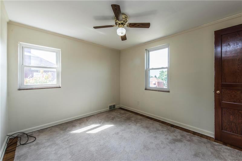 1514 Radford Road Pittsburgh, PA 15227 - Photo 17 of 25 Gallery Image 17