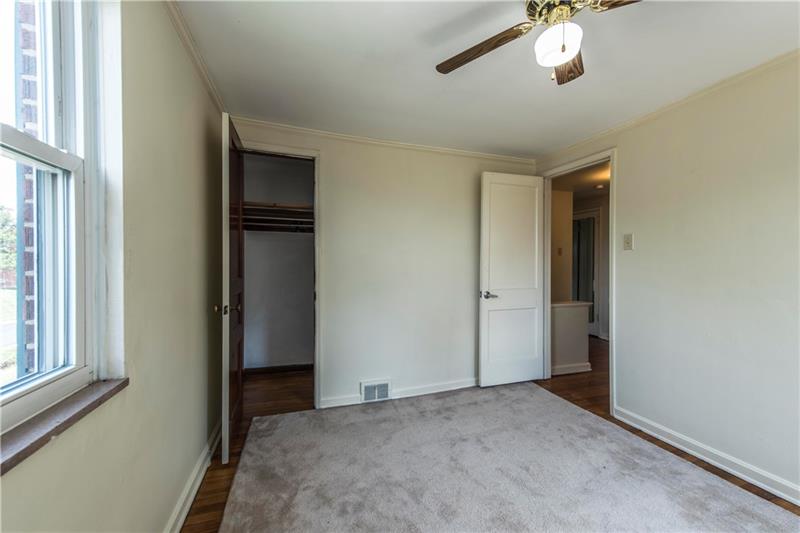 1514 Radford Road Pittsburgh, PA 15227 - Photo 18 of 25 Gallery Image 18