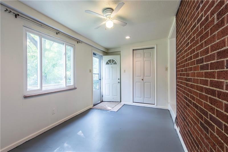 1514 Radford Road Pittsburgh, PA 15227 - Photo 5 of 25 Gallery Image 5