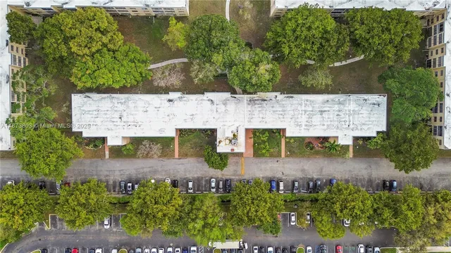 $1,500 | 300 Berkley Road, Unit 107, Hollywood, FL 33024