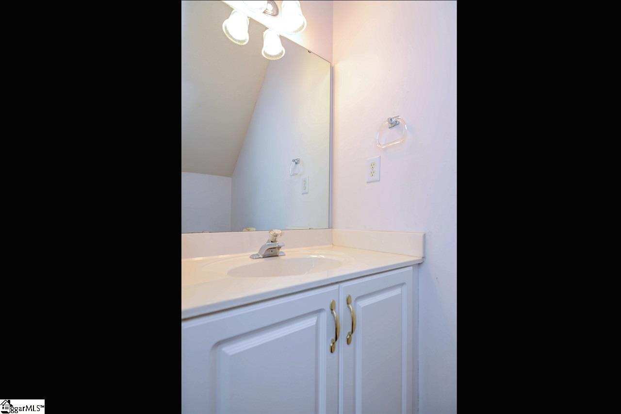 307 Goldenrain Way Simpsonville, SC 29680 - Photo 17 of 36 Gallery Image 17