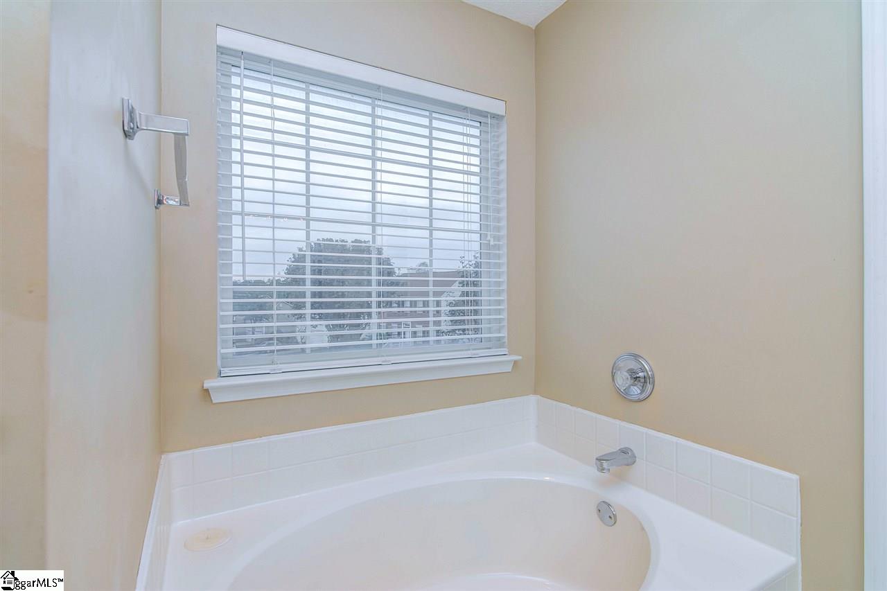 307 Goldenrain Way Simpsonville, SC 29680 - Photo 23 of 36 Gallery Image 23