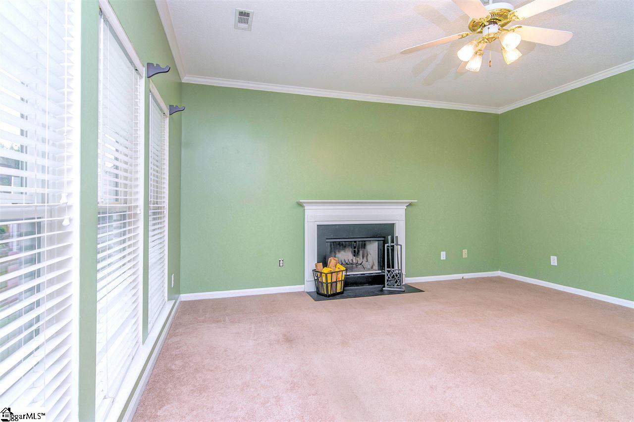 307 Goldenrain Way Simpsonville, SC 29680 - Photo 9 of 36 Gallery Image 9
