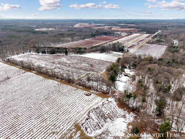 $1,495,900 | 12346 144th Avenue, Grand Haven, MI 49417