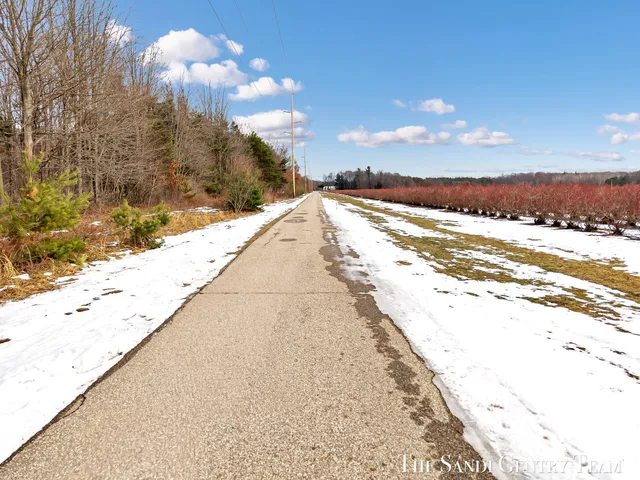 $1,495,900 | 12346 144th Avenue, Grand Haven, MI 49417