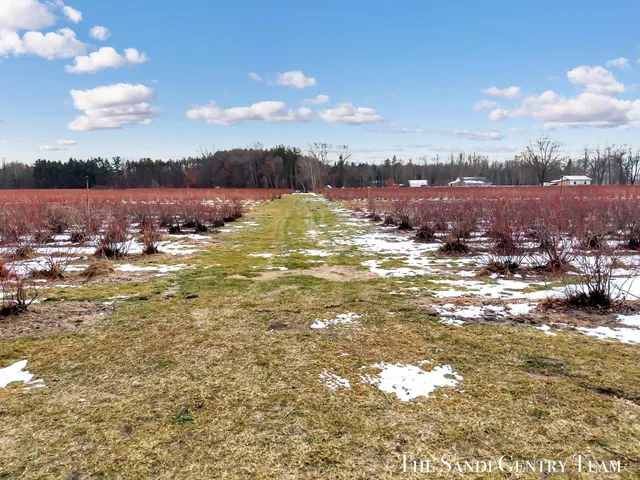 $1,495,900 | 12346 144th Avenue, Grand Haven, MI 49417