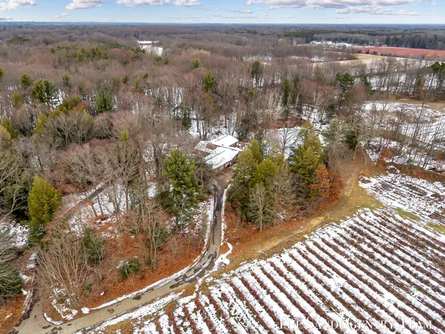 $1,495,900 | 12346 144th Avenue, Grand Haven, MI 49417